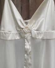 Load image into Gallery viewer, White Rose Teddy