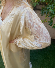 Load image into Gallery viewer, Nightingale Robe