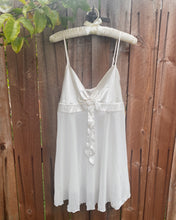 Load image into Gallery viewer, White Rose Teddy