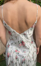 Load image into Gallery viewer, Rose Romance Slip