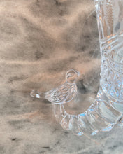 Load image into Gallery viewer, Turtle Dove Vase