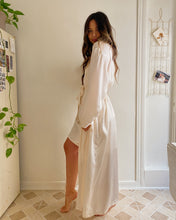 Load image into Gallery viewer, Cream Silk Robe + Slip Set