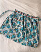 Load image into Gallery viewer, Floral Half Apron