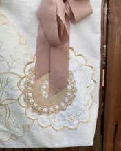 Load image into Gallery viewer, Dried Flower Market Bag