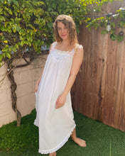 Load image into Gallery viewer, Barefoot Frolic