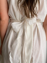 Load image into Gallery viewer, Ghost White Half Apron