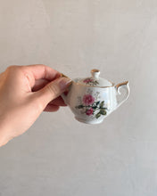 Load image into Gallery viewer, With Sugar & Cream