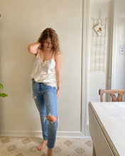Load image into Gallery viewer, White Flower Tank