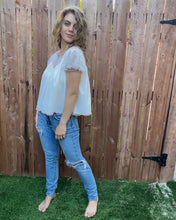 Load image into Gallery viewer, Rose Puff Sleeve Top