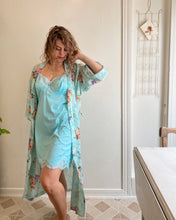 Load image into Gallery viewer, Shimmering Flower Robe