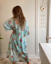 Load image into Gallery viewer, Shimmering Flower Robe