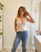 Load image into Gallery viewer, Lacy V Tank