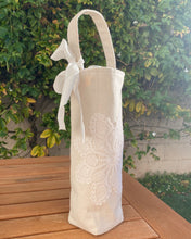 Load image into Gallery viewer, Snowflurry Wine Tote