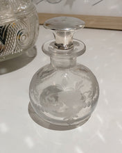 Load image into Gallery viewer, Etched Flower Perfume Bottle