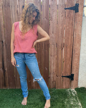 Load image into Gallery viewer, Pink Simple Tank