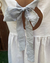 Load image into Gallery viewer, Big Bow Dress