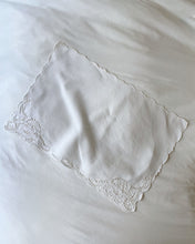 Load image into Gallery viewer, White Embroidered Napkins