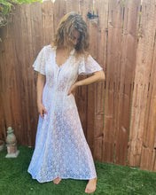 Load image into Gallery viewer, White Lace Button Up Dress
