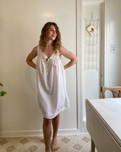Load image into Gallery viewer, Cotton Daisy Nightgown