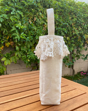 Load image into Gallery viewer, Daisy Lace Wine Tote