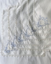 Load image into Gallery viewer, Flower Embroidered Napkins