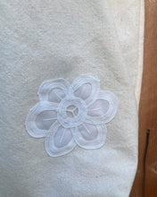 Load image into Gallery viewer, Daisy Ruffle Market Bag