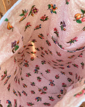 Load image into Gallery viewer, Daisy Ruffle Market Bag
