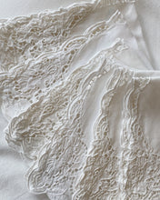 Load image into Gallery viewer, White Embroidered Napkins