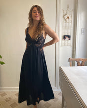 Load image into Gallery viewer, Black Lace Maxi