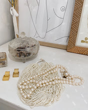 Load image into Gallery viewer, Dainty Pearls Necklace