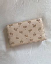 Load image into Gallery viewer, Beaded Bow Clutch