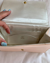 Load image into Gallery viewer, Beaded Bow Clutch