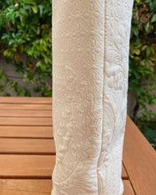 Load image into Gallery viewer, Cream Flower Wine Tote