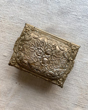 Load image into Gallery viewer, Velvet Jewelry Box