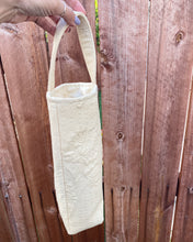 Load image into Gallery viewer, Cream Flower Wine Tote