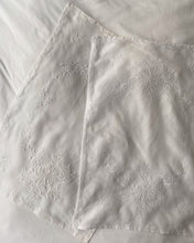 Load image into Gallery viewer, Sheer Flower Napkins