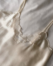 Load image into Gallery viewer, White Flower Tank