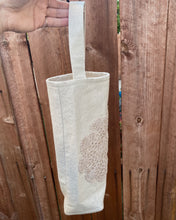 Load image into Gallery viewer, Dusty Lace Burst Wine Tote