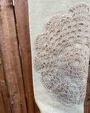 Load image into Gallery viewer, Dusty Lace Burst Wine Tote
