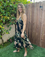 Load image into Gallery viewer, Four Weddings and a Dress