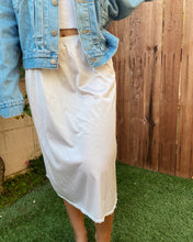 Load image into Gallery viewer, Small Lace Skirt