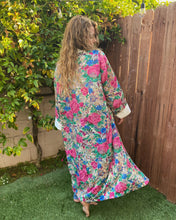 Load image into Gallery viewer, Shimmering Garden Robe