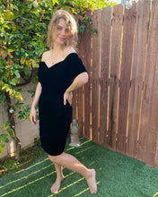 Load image into Gallery viewer, Black Velvet Sweetheart Dress