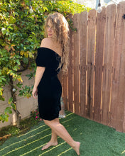 Load image into Gallery viewer, Black Velvet Sweetheart Dress