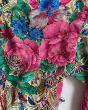 Load image into Gallery viewer, Shimmering Garden Robe