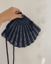 Load image into Gallery viewer, Black Beaded Shell Purse