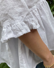 Load image into Gallery viewer, Daisy Petal Top