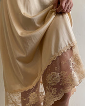 Load image into Gallery viewer, Lacy Nude Slip