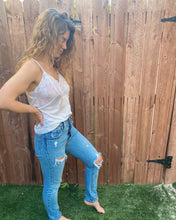 Load image into Gallery viewer, White Tulip Lace Tank