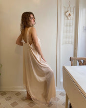 Load image into Gallery viewer, Peach Aline Slip